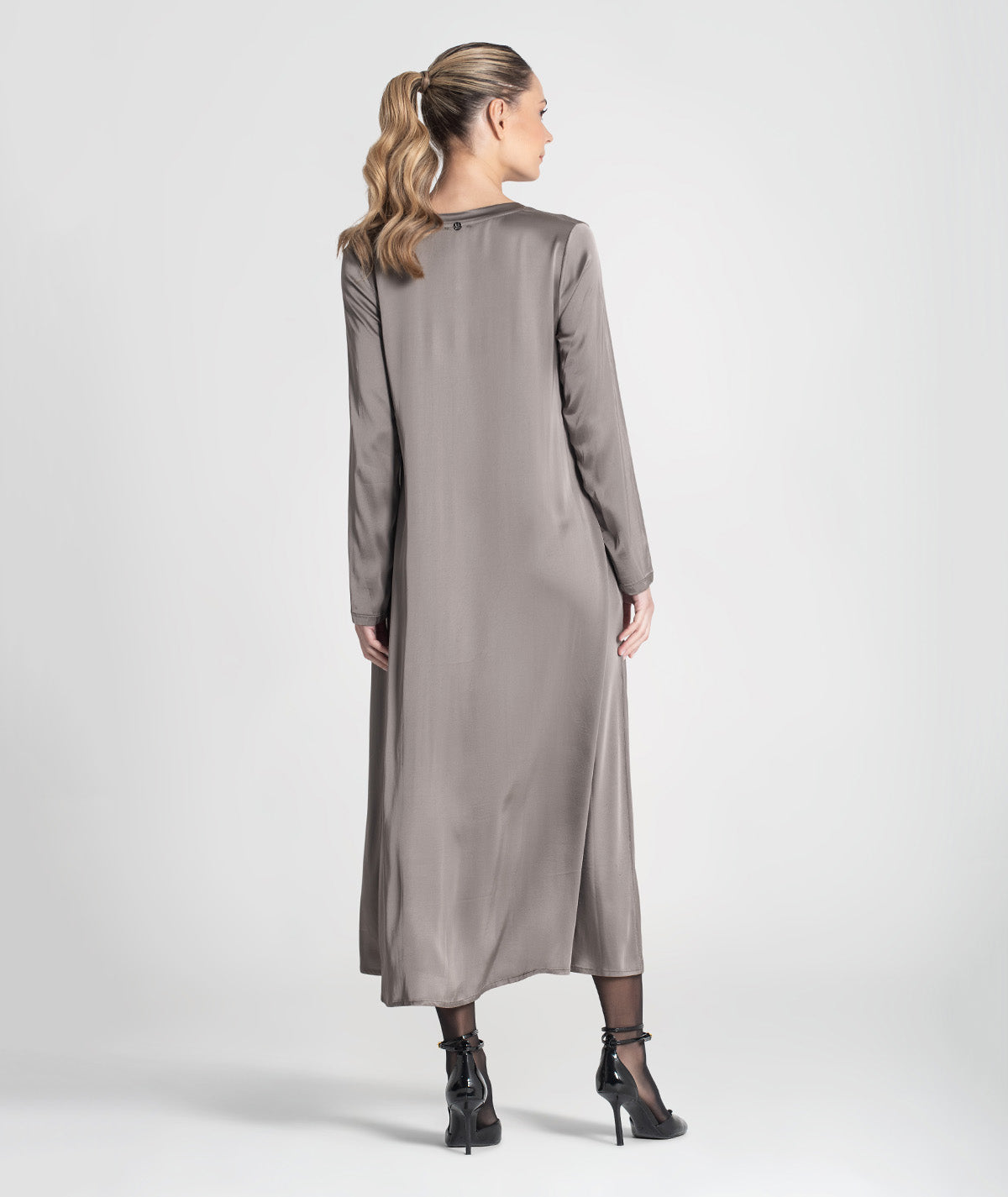 Vestido comprido de decote em v 6426