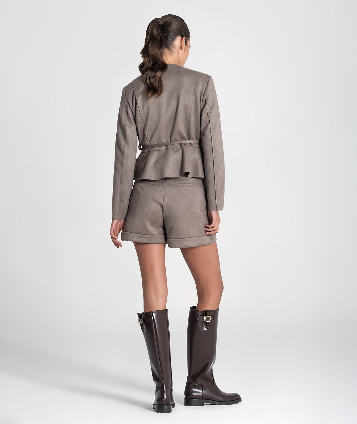 Casaco curto com cinto 6436