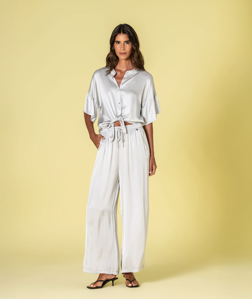 Satin blouse with buttons and knot at the front 6480