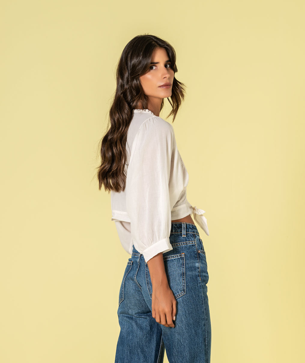 Blusa bordado inglês com botões 6510