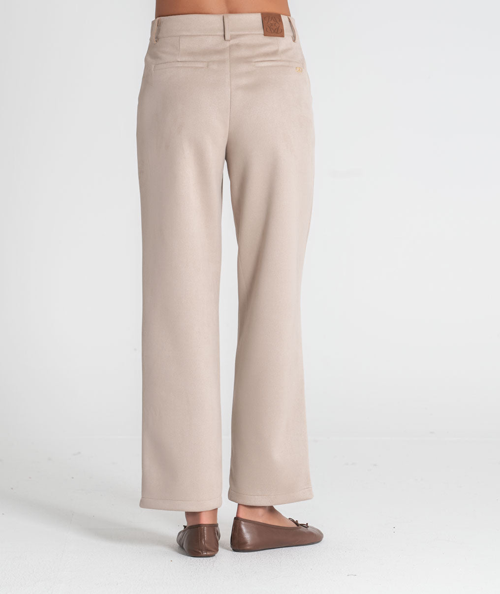 Trousers with covered button 6545