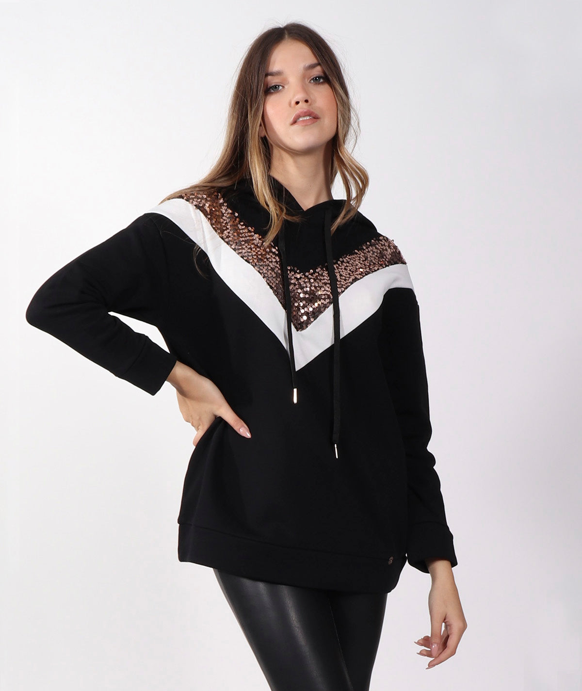 Sweater lantejoulas F024