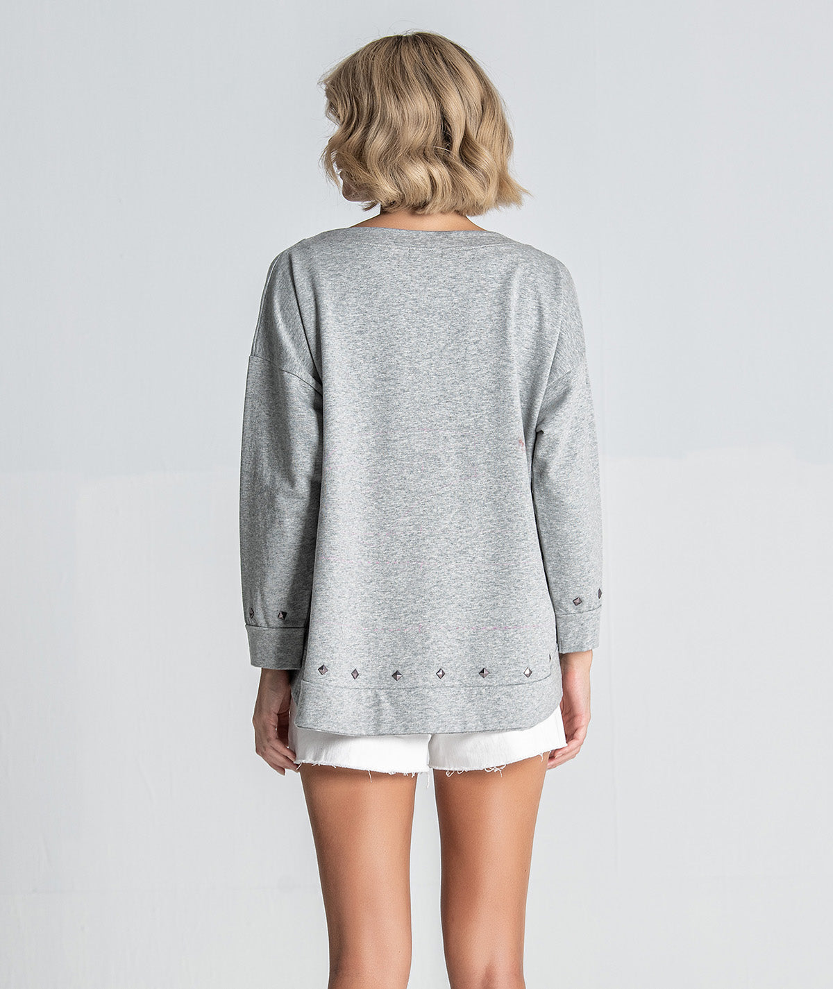 Sweater com bordado étnico F026