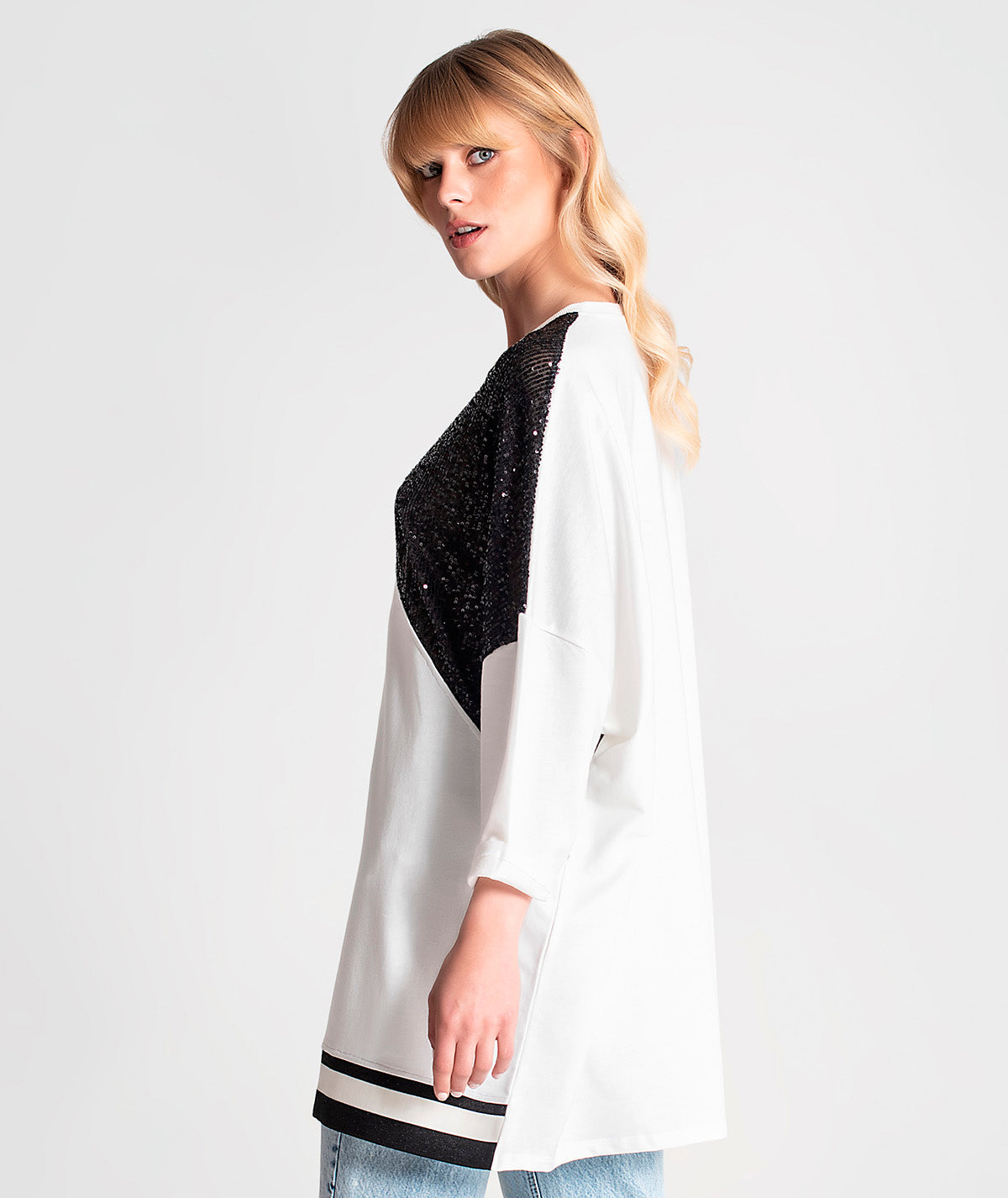 Sweater oversize com lantejoulas F050