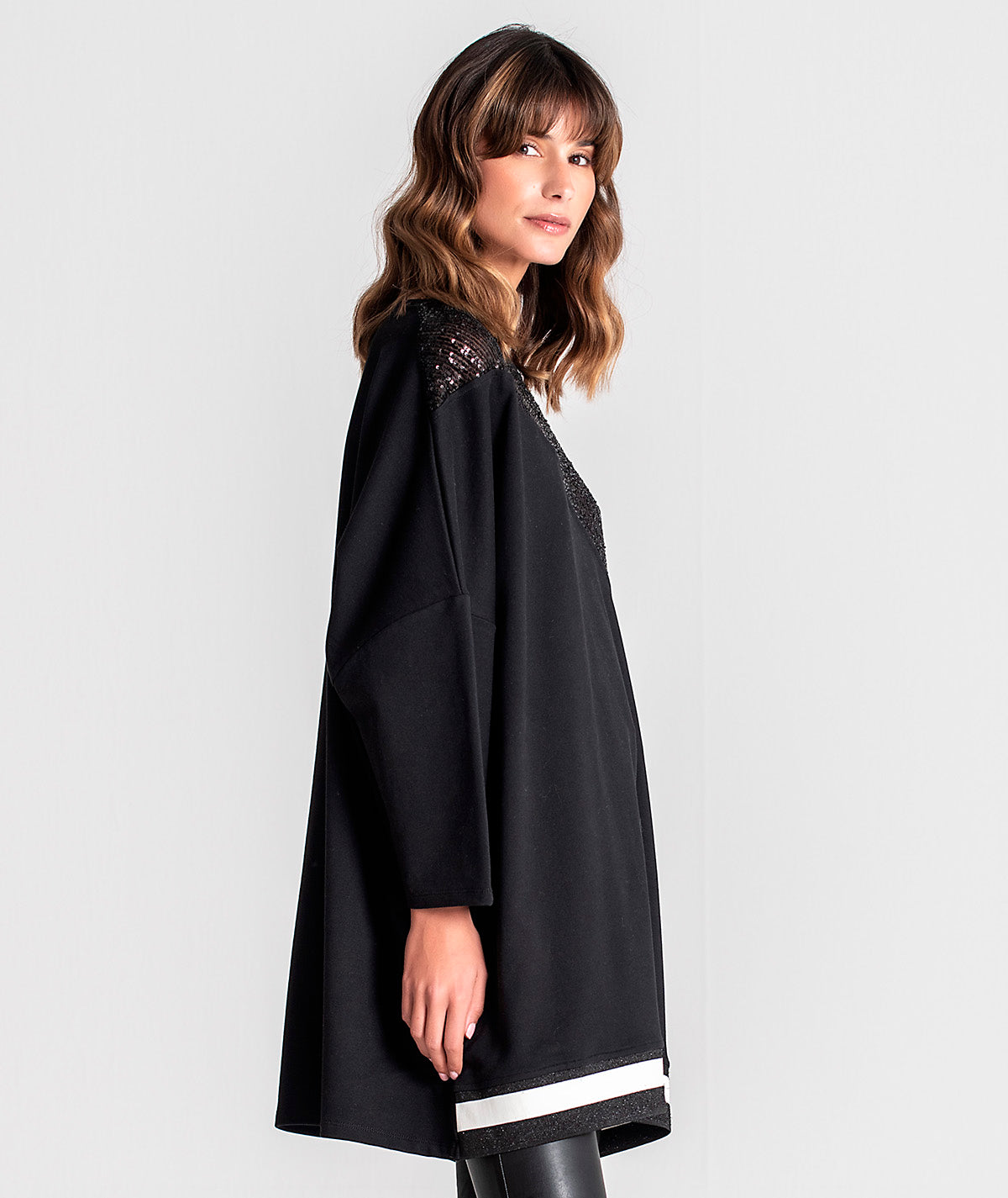 Sweater oversize com lantejoulas F050