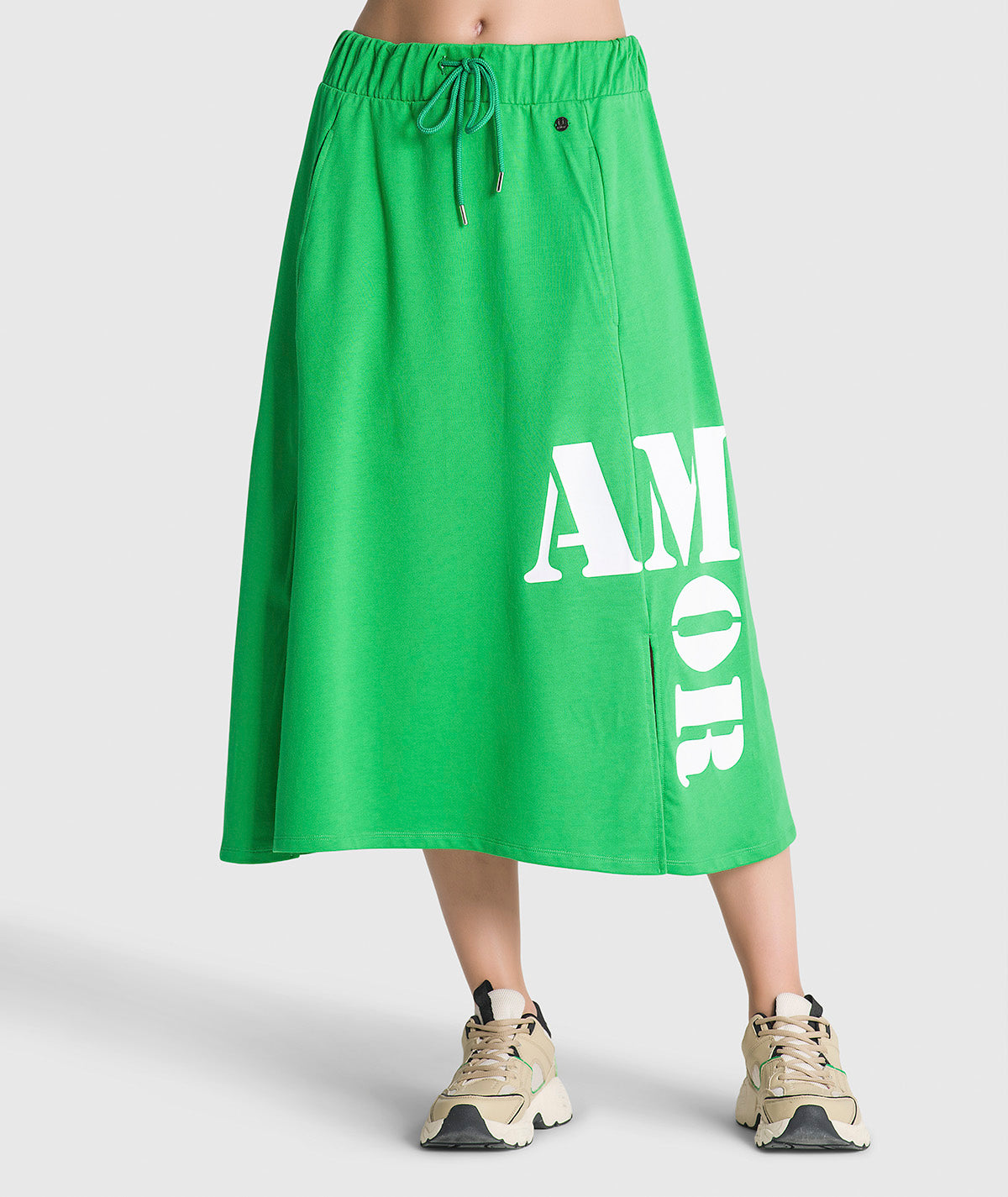 Saia com lettering e aberturas laterais F054