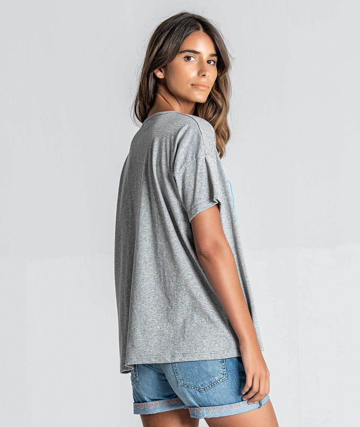 T‐shirt com motivo FAMOUS T048