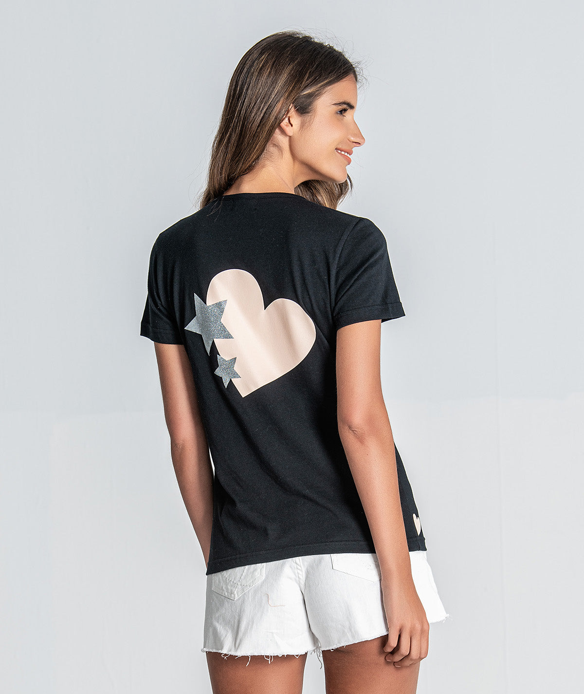 T‐shirt com decote V motivo nas
costas T049