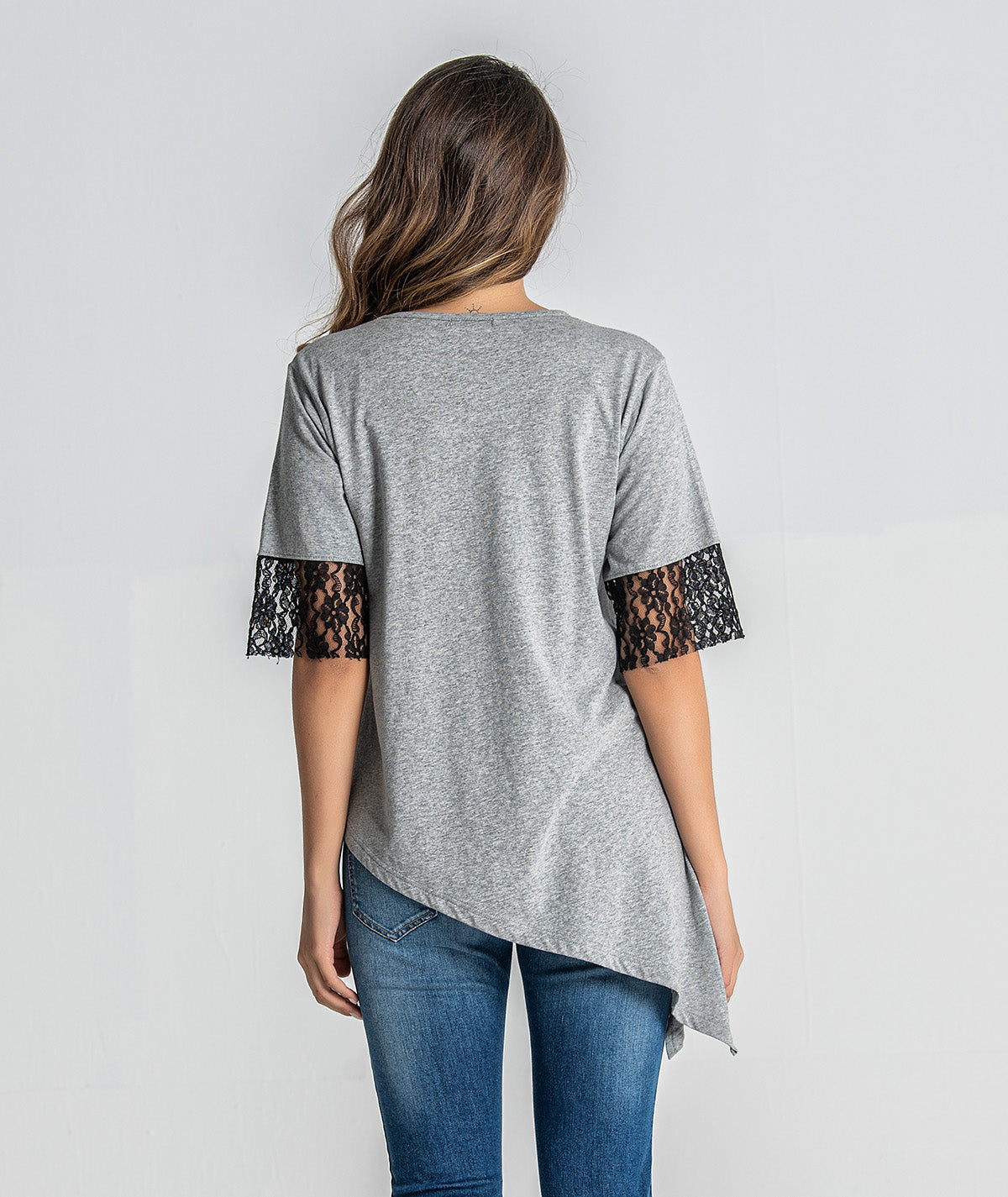 T‐shirt assimétrica com estampado T053