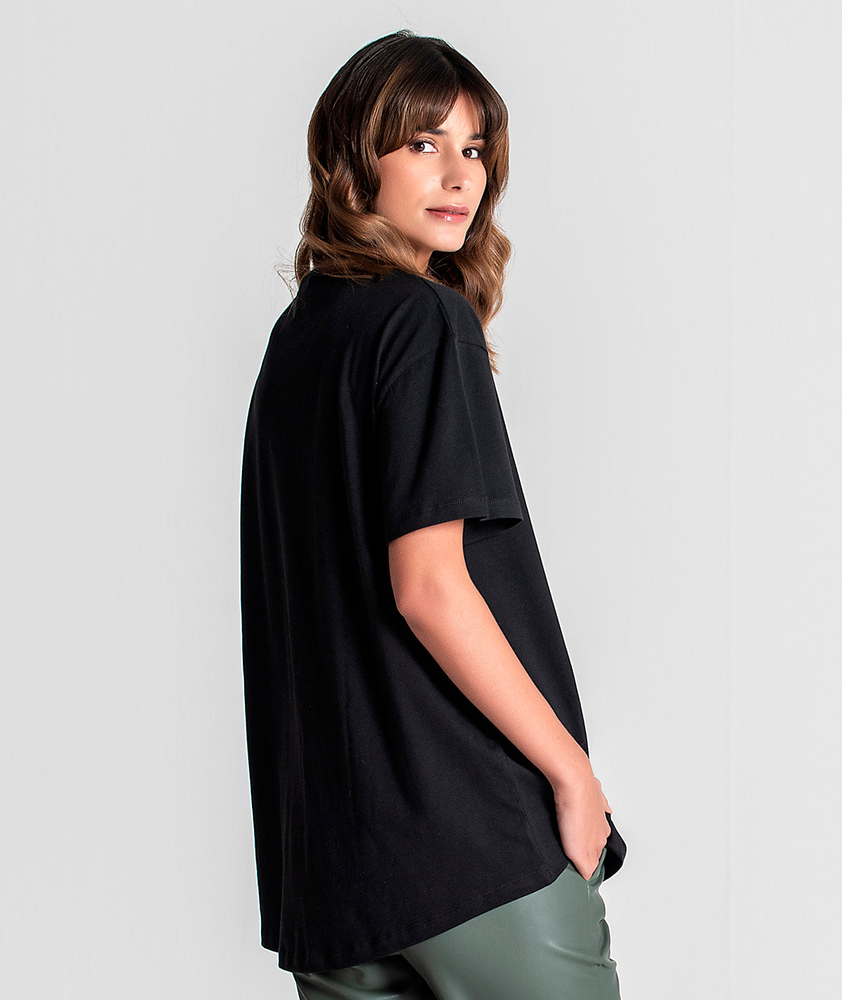 T-shirt com coração em lantejoulas T072