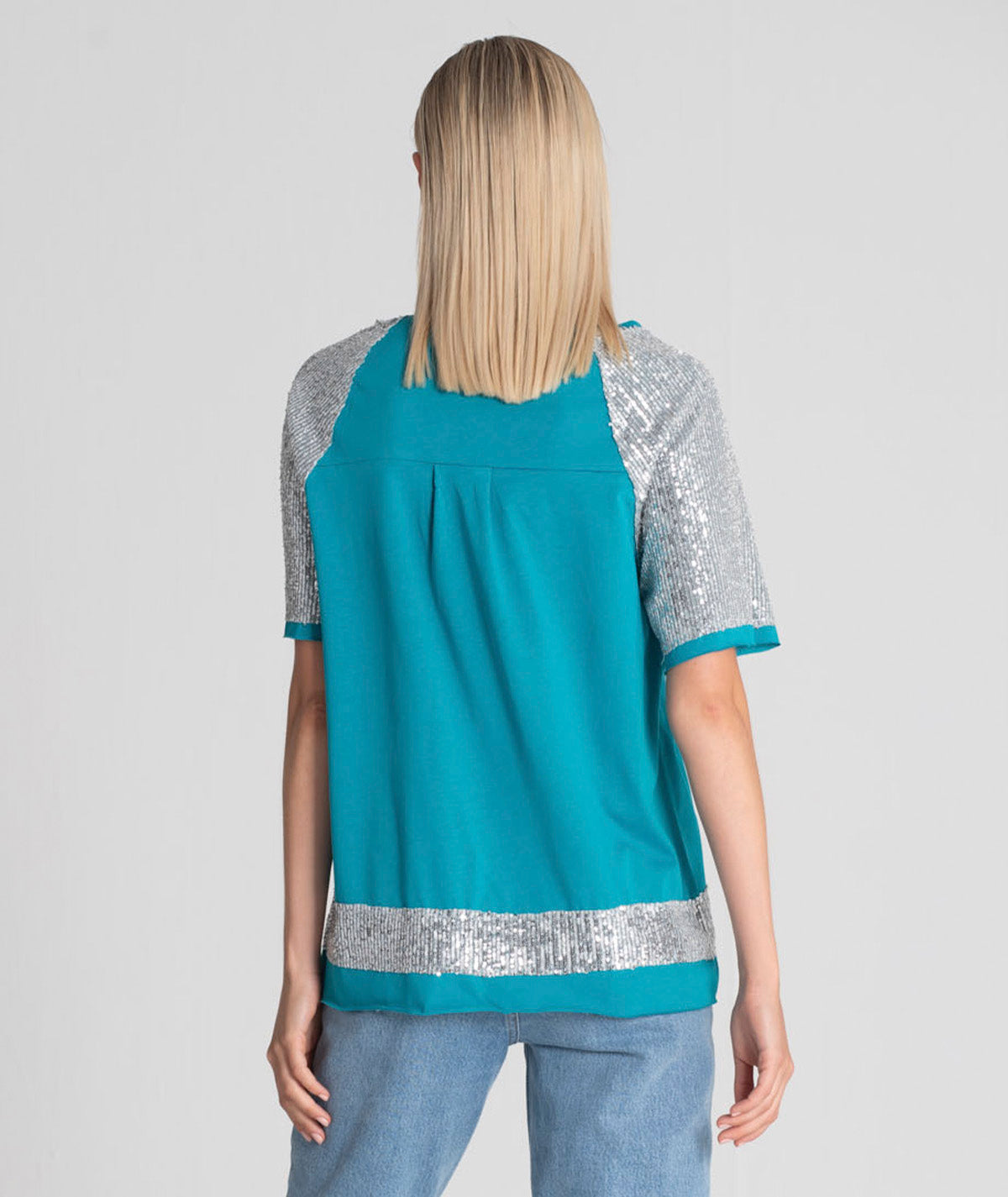 T‐shirt com mangas e detalhes em lantejoulas T075