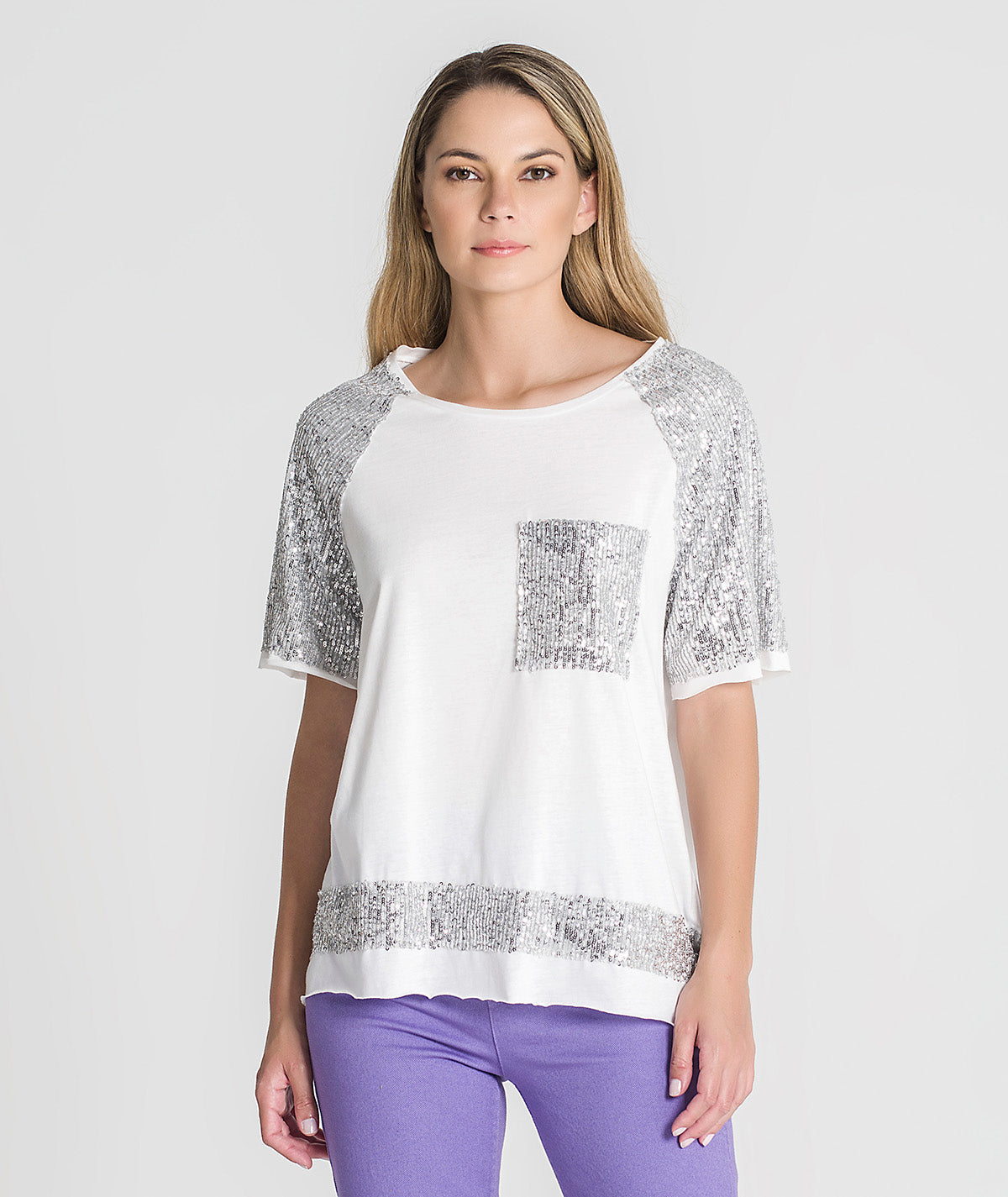 T‐shirt com mangas e detalhes em lantejoulas T075