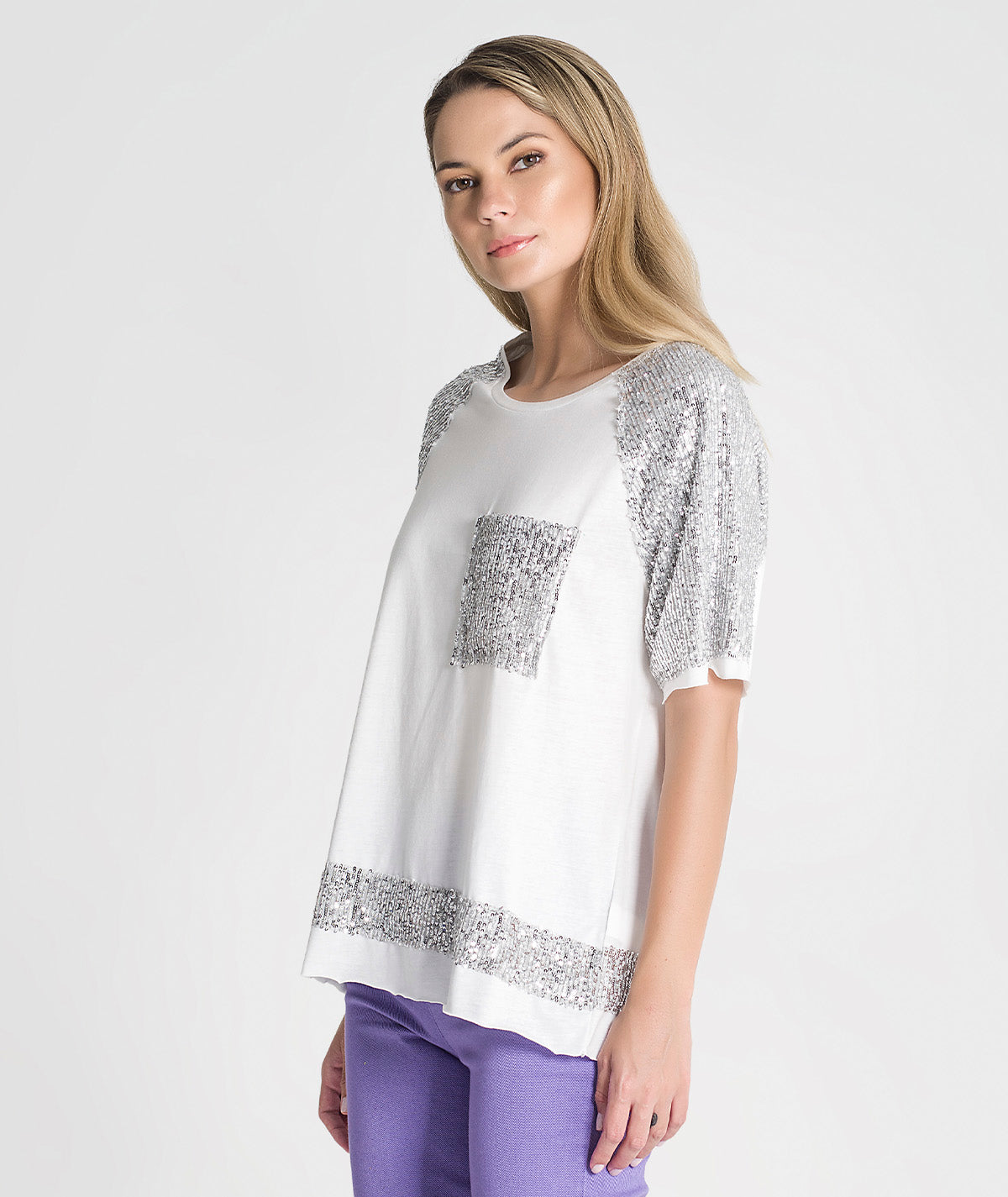 T‐shirt com mangas e detalhes em lantejoulas T075
