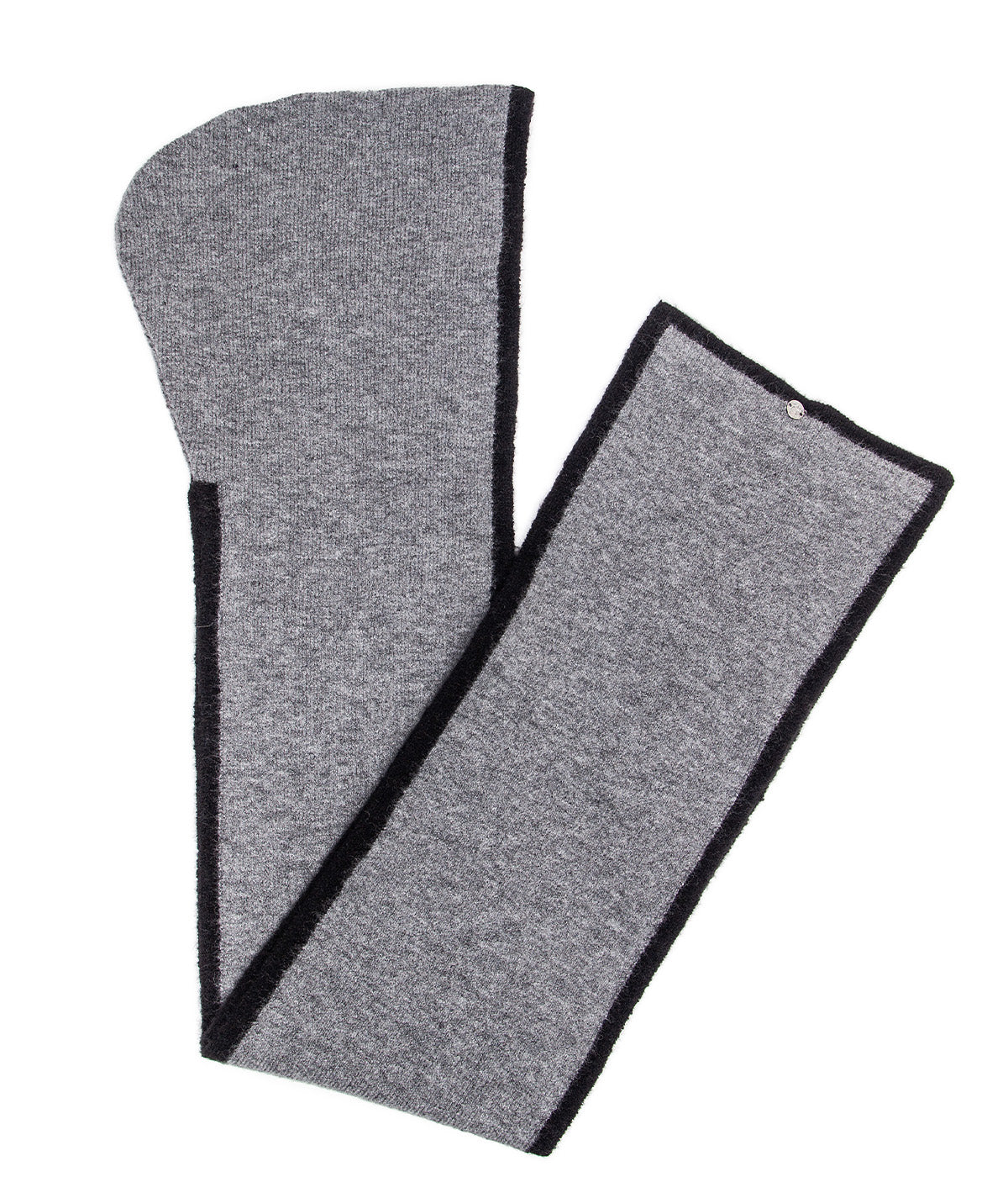Scarf with contrasting patterns A061