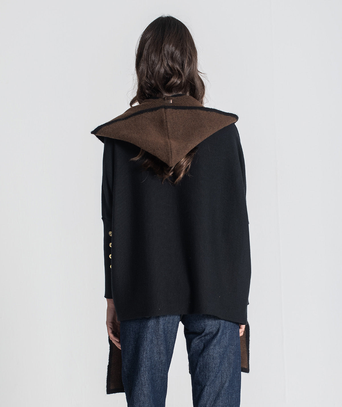 Scarf with contrasting patterns A061