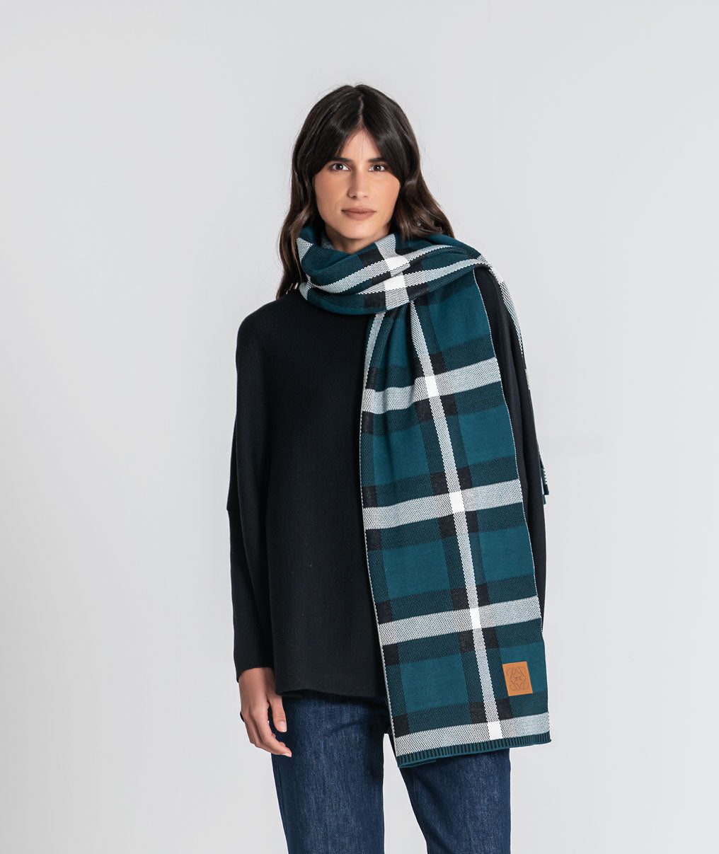 Checked scarf A069